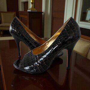 BEVERLY FELDMAN Patent Leather Snake Print Heels Size 7